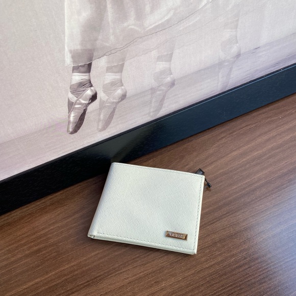 Guess Handbags - Guess Leather Wallet. UNISEX